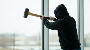 Películas Anti-Vandalismo: Segurança Discreta e Eficiente para Ambientes Urbanos