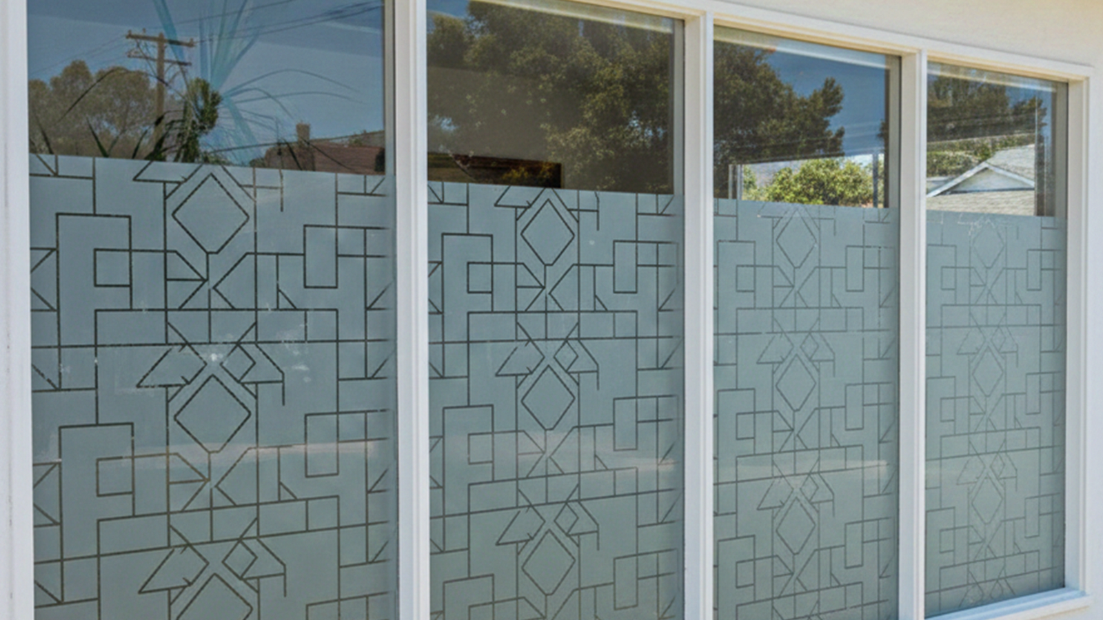 Estética e design com insulfilm decorativo: personalizando janelas com estilo